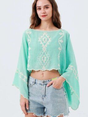 NWOT Light Blue Boho Cropped Kaftan Top with Geometric Embroidery
